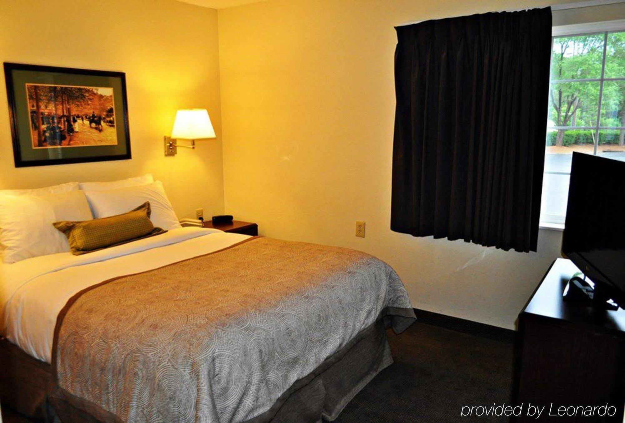 Candlewood Suites Raleigh Crabtree By Ihg Exterior photo