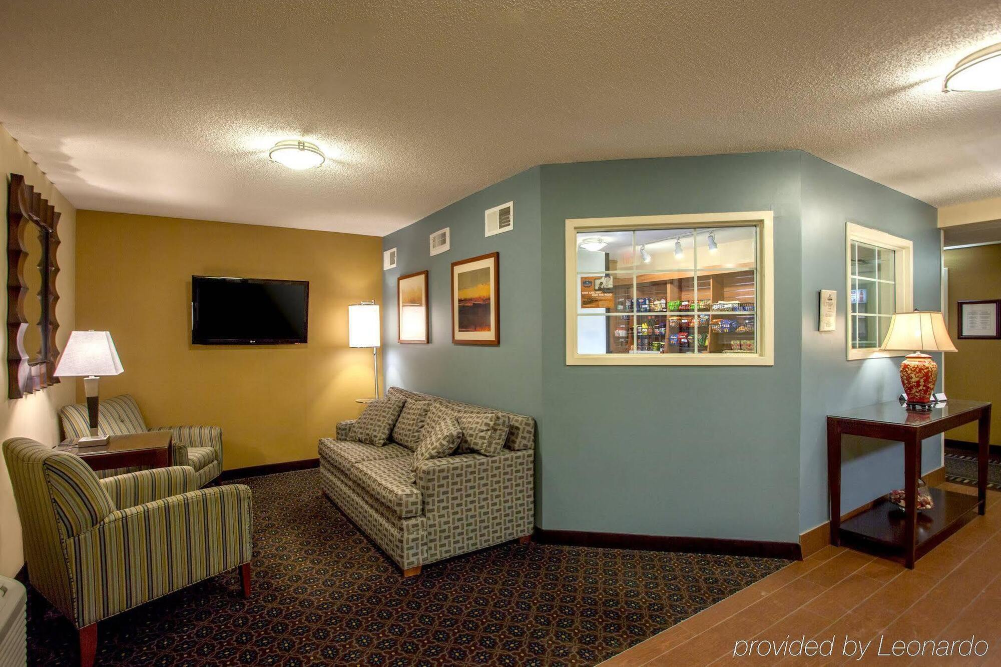 Candlewood Suites Raleigh Crabtree By Ihg Exterior photo